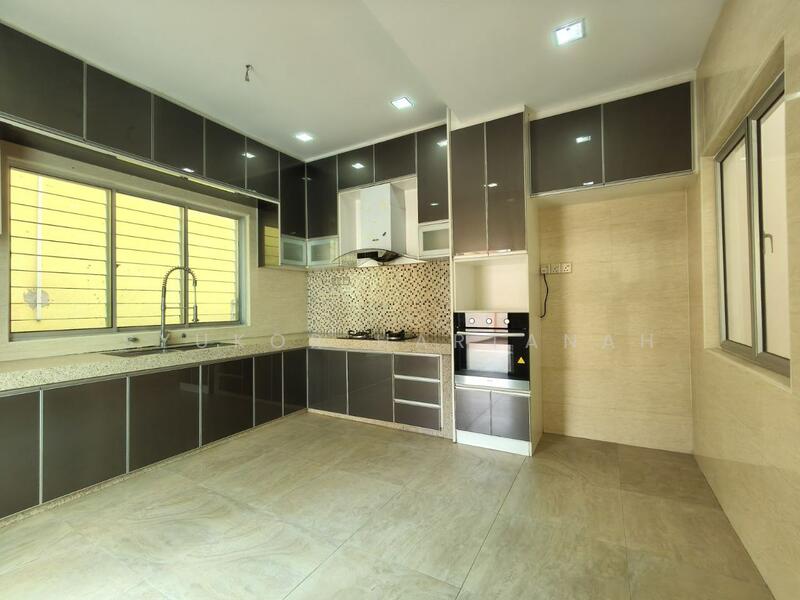 Semi-Detached House for Sale in Rawang (Selangor) - Syukor Hartanah - Kitchen - PropertyGuru.com.my