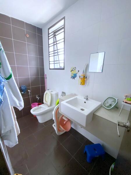 Taman Pelangi Indah untuk Untuk Dijual - RM 798,000, Feb 2026 - Bathroom - PropertyGuru.com.my