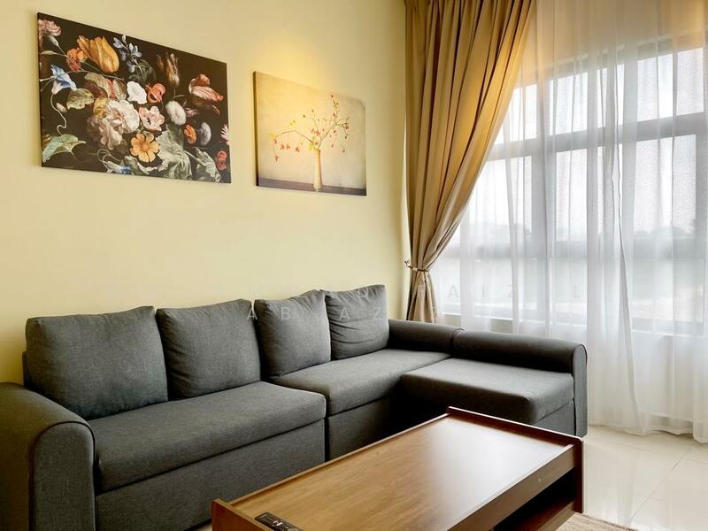 Lakeville Residence untuk Untuk Dijual - RM 500,000, Feb 2026 - Living Room - PropertyGuru.com.my