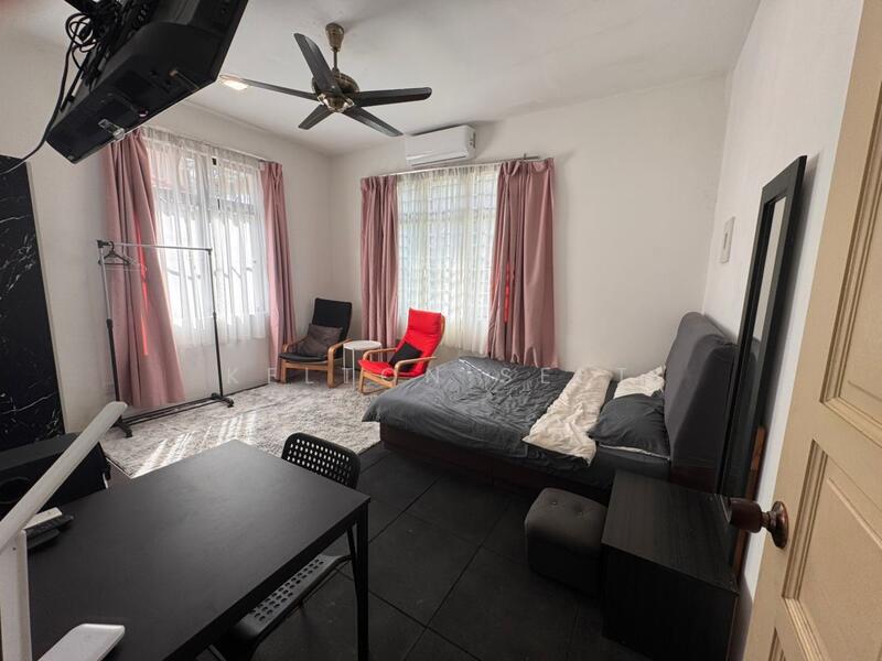 Semi-Detached House for Sale in Sri Petaling (Kuala Lumpur) - Kelton Seet - Bedroom - PropertyGuru.com.my