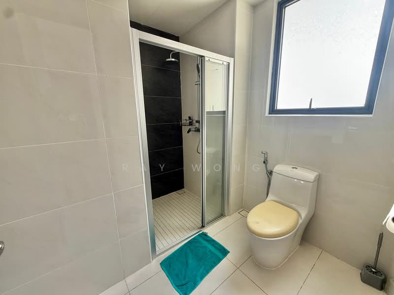 Condominium for Rent at Royal Strand @ Country Garden Danga Bay - Ray Wong - Bathroom - PropertyGuru.com.my