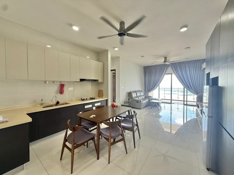 Condominium for Rent at Royal Strand @ Country Garden Danga Bay - Ray Wong - Kitchen - PropertyGuru.com.my