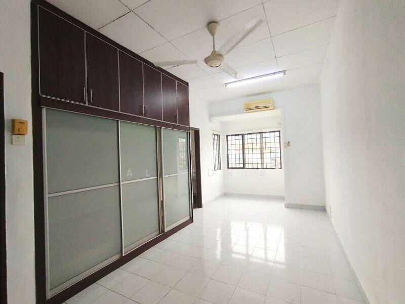 2-storey Terraced House for Sale in Bandar Kinrara Seksyen 5 (Bandar Kinrara) - Ali Idris - Interior - PropertyGuru.com.my