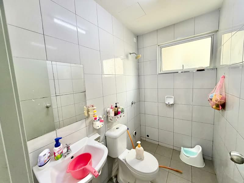 Townhouse for Sale in Bandar Botanic (Klang) - Mohd Nor Fahmi - Bathroom - PropertyGuru.com.my