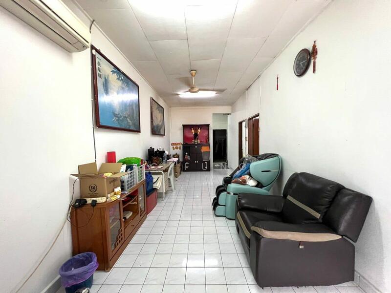 1-storey Terraced House for Sale in Taman Megah Ria (Masai) - YC Fung - Living Room - PropertyGuru.com.my