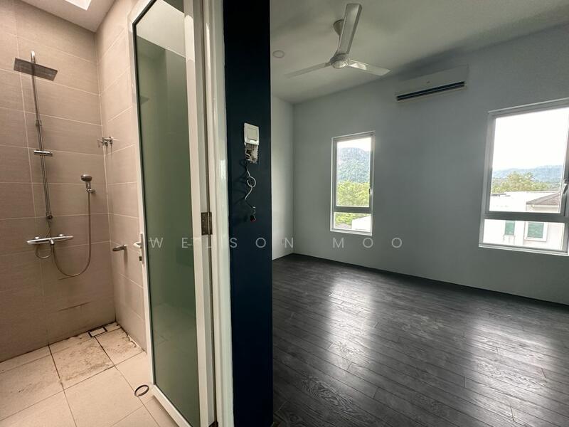 Twin Villa for Sale in Taman Melawati (Ulu Kelang) - Welson Moo - Bathroom - PropertyGuru.com.my