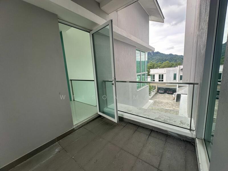 Twin Villa for Sale in Taman Melawati (Ulu Kelang) - Welson Moo - Balcony - PropertyGuru.com.my