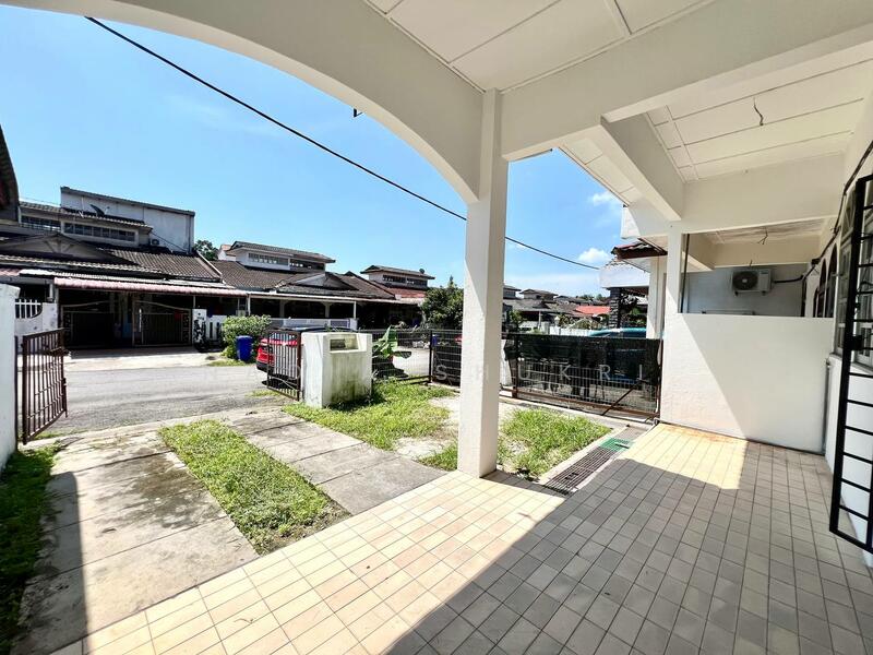 1-storey Terraced House for Sale in Taman Alam Megah (Shah Alam) - Nadia Shukri - Exterior - PropertyGuru.com.my