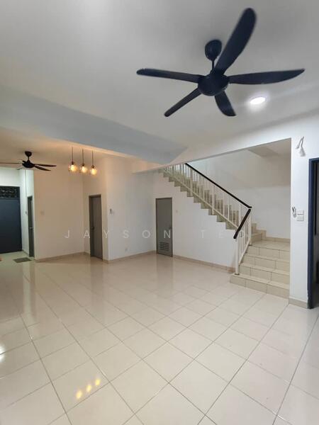 Taman Austin Duta untuk Untuk Disewa - RM 2,500 /bulan, Mac 2026 - Living Room - PropertyGuru.com.my