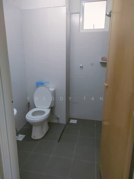 Kondominium untuk Dijual di Mahsuri Square - Freddy Tan - Bathroom - PropertyGuru.com.my