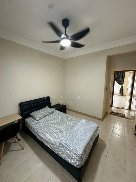 Desa Putra untuk Untuk Disewa - RM 2,500 /bulan, Feb 2026 - Bedroom - PropertyGuru.com.my
