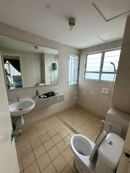Desa Putra untuk Untuk Disewa - RM 2,500 /bulan, Feb 2026 - Bathroom - PropertyGuru.com.my