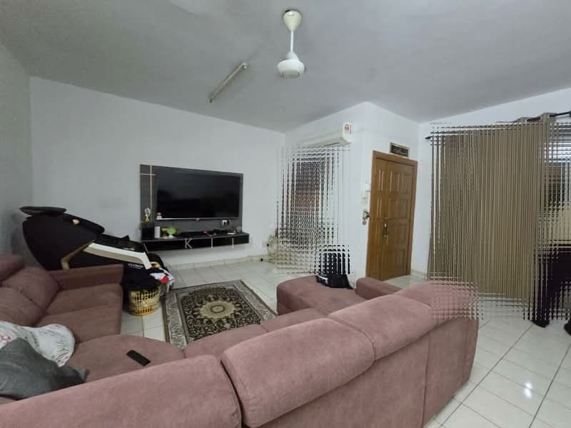 Rumah Teres 2 Tingkat untuk Dijual di Taman Megah Kepong (Kepong) - Kiing TW - Living Room - PropertyGuru.com.my