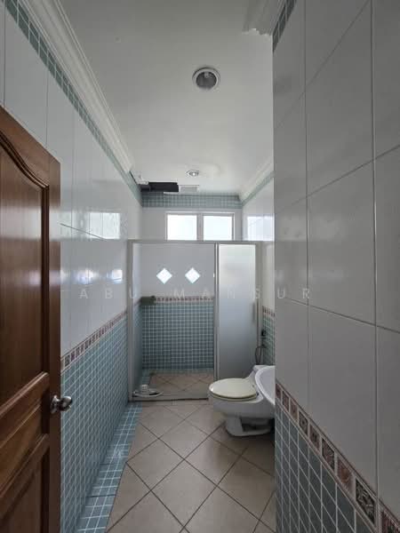 Bungalow for Sale in SS19 (Subang Jaya) - Abu Mansur - Bathroom - PropertyGuru.com.my