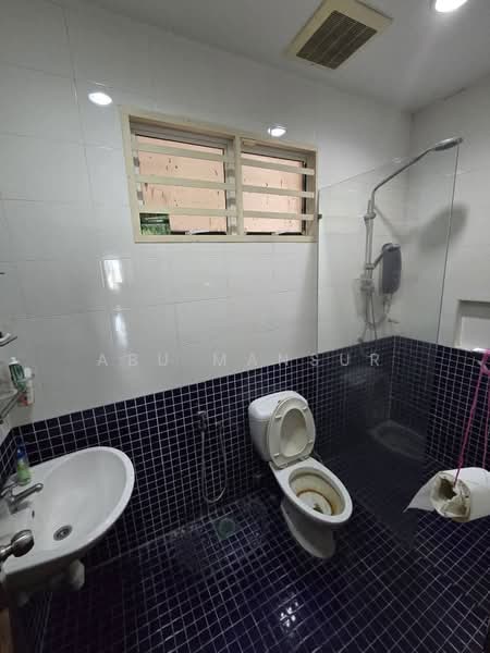 Bungalow for Sale in SS19 (Subang Jaya) - Abu Mansur - Bathroom - PropertyGuru.com.my