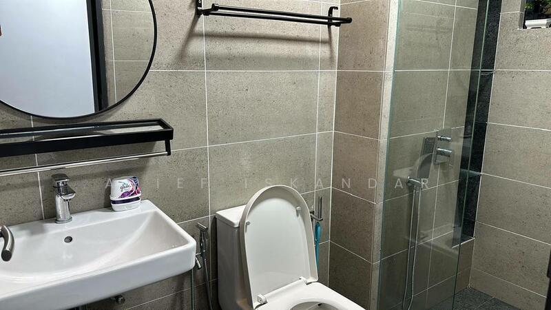 Condominium for Sale at The Valley Residences @ SkySierra - Arief Iskandar - Bathroom - PropertyGuru.com.my