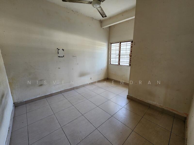 2-storey Terraced House for Sale in Taman Kundang Jaya (Rawang) - Nisven Vijendran - Interior - PropertyGuru.com.my
