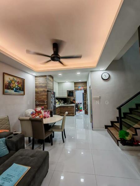 2-storey Terraced House for Sale in Bandar Dato Onn (Tebrau) - Ester Wong - Living Room - PropertyGuru.com.my