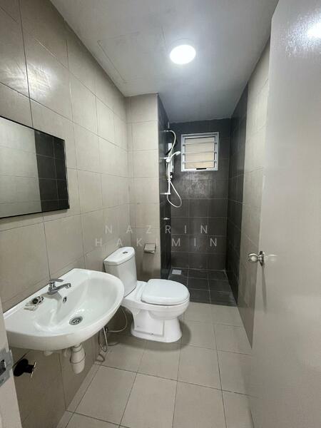 Residensi Riamas untuk Untuk Disewa - RM 1,400 /bulan, Feb 2026 - PropertyGuru.com.my