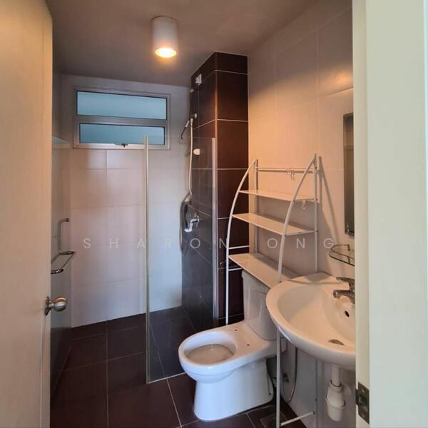 Condominium for Sale at Fairway Suites - Sharon Ong - Bathroom - PropertyGuru.com.my
