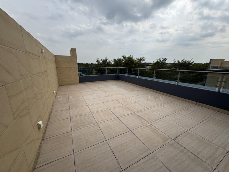 Cluster House for Sale in Forest City (Gelang Patah) - Gabriel Ong - Balcony - PropertyGuru.com.my