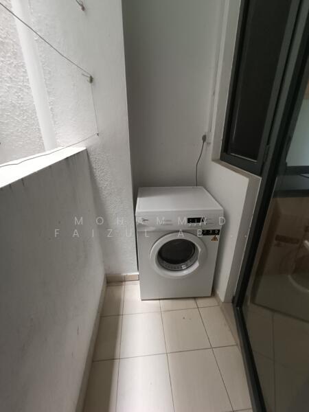 United Point (Residensi Berpadu) untuk Untuk Dijual - RM 600,000, Mac 2026 - Balcony - PropertyGuru.com.my