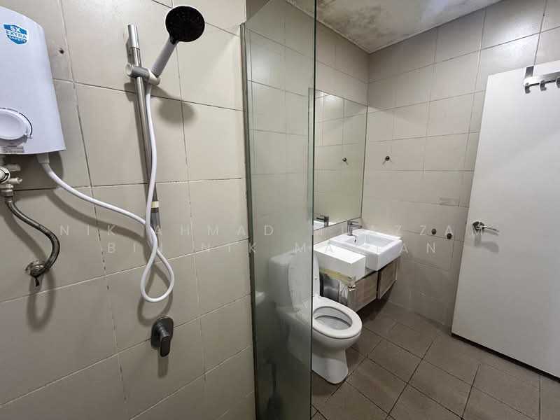 Service Residence for Rent at i-Suite @ i-City - Nik Ahmad Muazzam Bin Nik Mazlan - Bathroom - PropertyGuru.com.my
