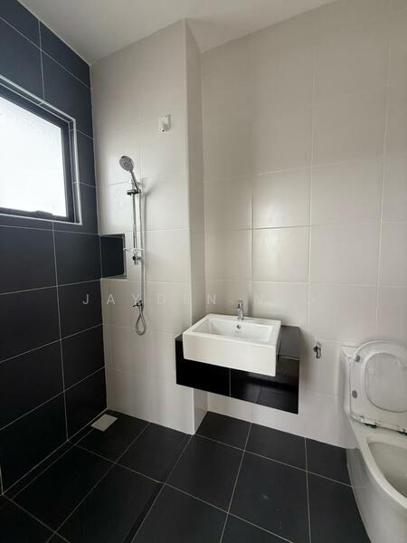 Cluster House for Sale in Iskandar Puteri (Nusajaya) (Johor) - Jayden Neo - Bathroom - PropertyGuru.com.my