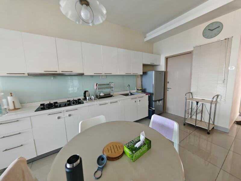 Oasis Ara Damansara untuk Untuk Disewa - RM 2,500 /bulan, Feb 2026 - Kitchen - PropertyGuru.com.my