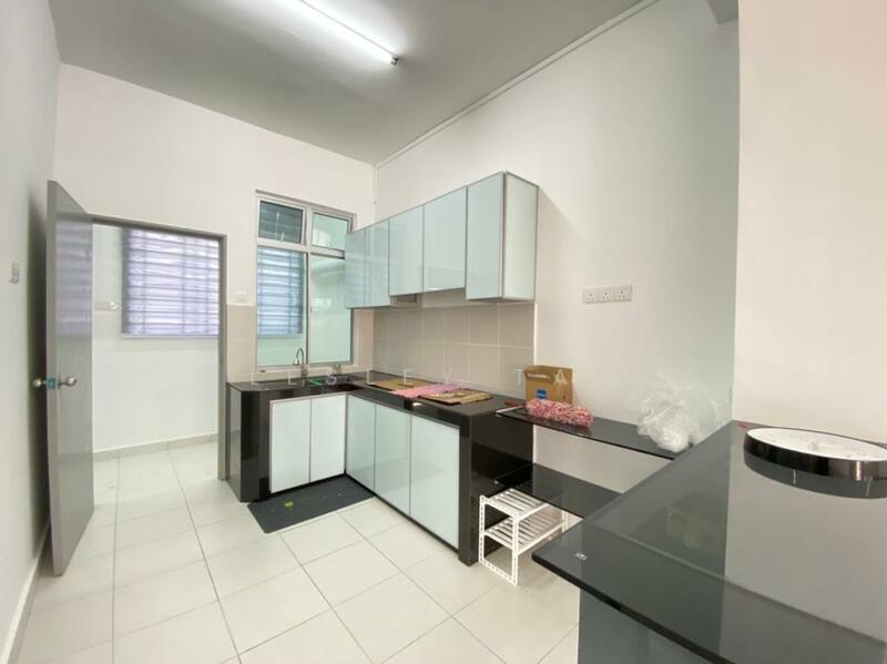 2-storey Terraced House for Sale in Taman Pulai Mutiara (Iskandar Puteri (Nusajaya)) - Lesley Tan - Kitchen - PropertyGuru.com.my