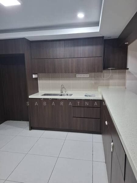 Maxwell Towers untuk Untuk Disewa - RM 2,500 /bulan, Feb 2026 - Kitchen - PropertyGuru.com.my
