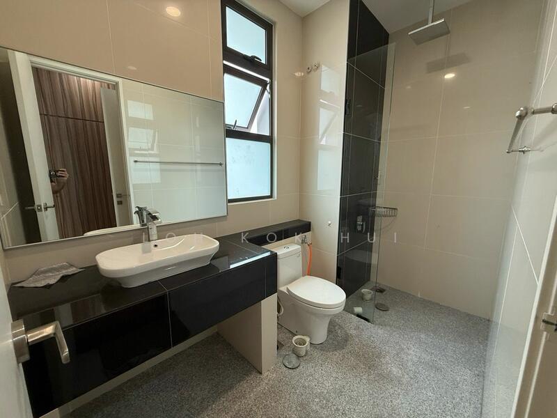 Cluster House for Sale in Eco Botanic (Iskandar Puteri (Nusajaya)) - Loh Kok Hui - Bathroom - PropertyGuru.com.my