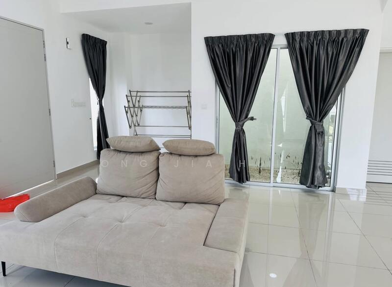 2-storey Terraced House for Rent in Bandar Springhill (Port Dickson) - Ong Jia Hui - Living Room - PropertyGuru.com.my