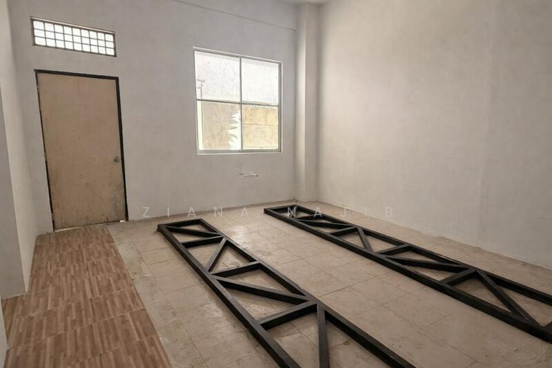 Shop / Office for Rent in Alam Suria (Puncak Alam) - Ziana Najib - Interior Dataran Suria - PropertyGuru.com.my