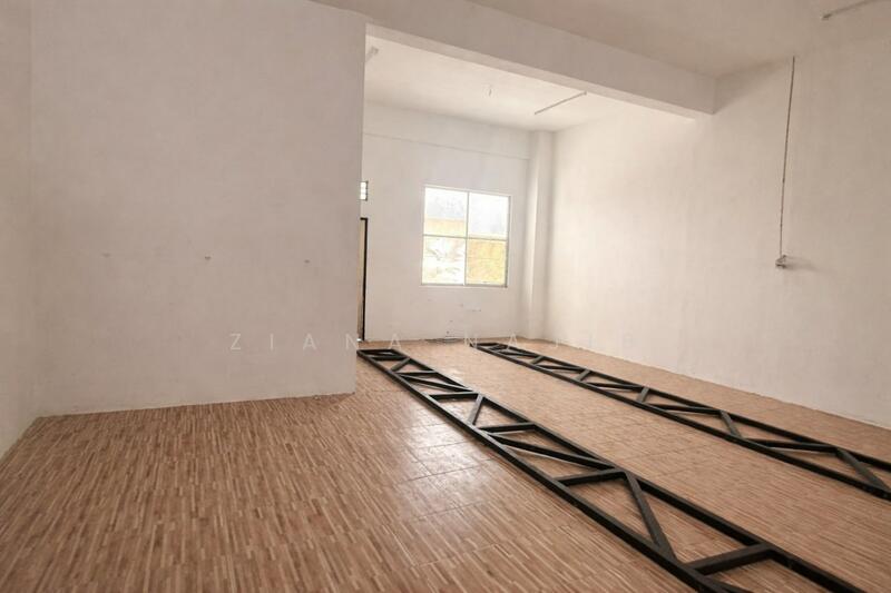 Shop / Office for Rent in Alam Suria (Puncak Alam) - Ziana Najib - Interior Dataran Suria - PropertyGuru.com.my