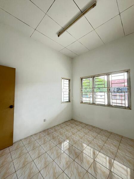 1-storey Terraced House for Sale in Meru (Klang) - Ziana Najib - Interior Taman Desa Bukit Nilam - PropertyGuru.com.my