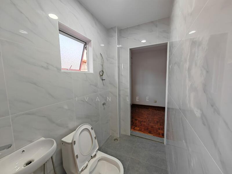 Seksyen 17 untuk Untuk Dijual - RM 1,080,000, Feb 2026 - Bathroom - PropertyGuru.com.my