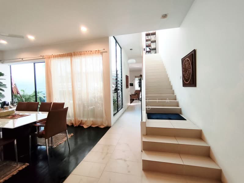3-storey Terraced House for Sale in Taman Melawati (Ulu Kelang) - Nurulbahtiah Mahmud - Dining Room - PropertyGuru.com.my
