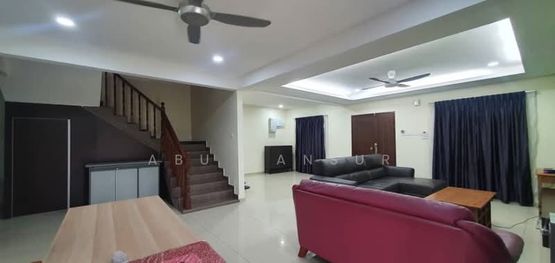 Rumah Teres 2 Tingkat untuk Dijual di Taman Teluk Pulai (Klang) - Abu Mansur - Living Room - PropertyGuru.com.my