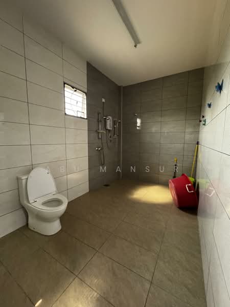 Rumah Teres 2 Tingkat untuk Dijual di Taman Teluk Pulai (Klang) - Abu Mansur - Bathroom - PropertyGuru.com.my