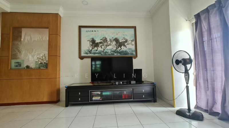 Semi-Detached House for Sale in Seri Kembangan (Selangor) - Key Ling - Living Room - PropertyGuru.com.my