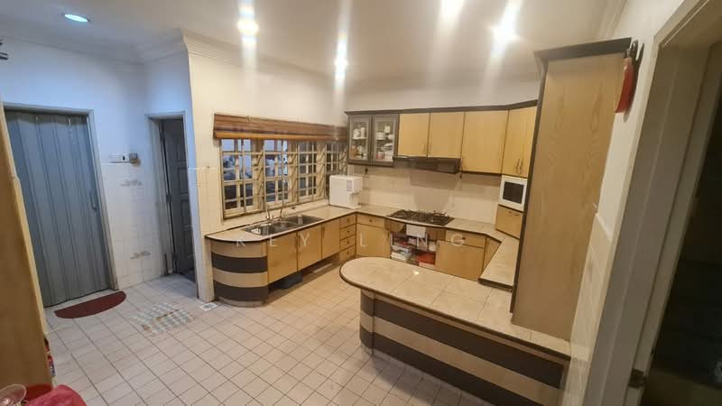 Semi-Detached House for Sale in Seri Kembangan (Selangor) - Key Ling - Kitchen - PropertyGuru.com.my