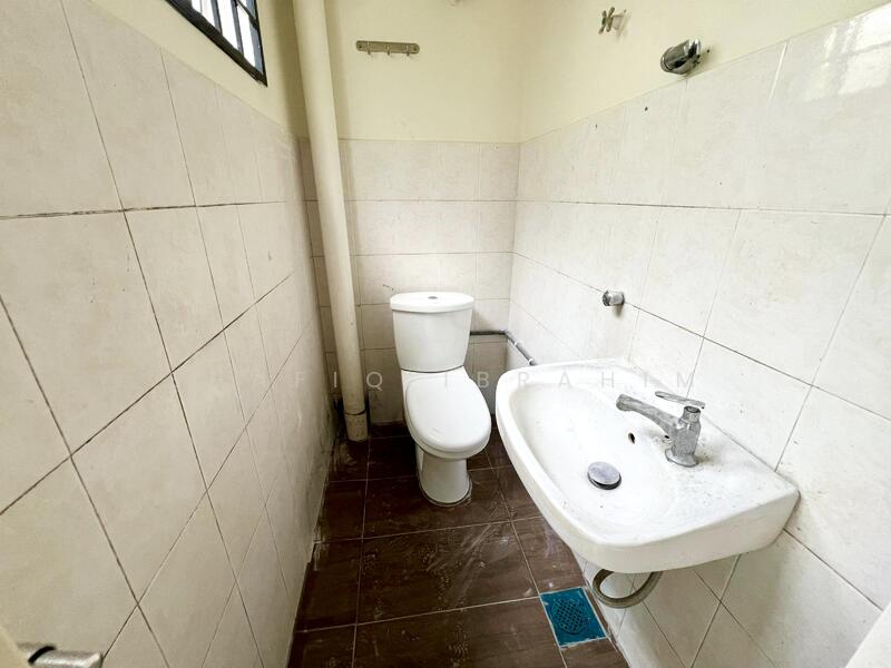 2-storey Terraced House for Rent in Taman Bukit Permai (Cheras) - Shafiq Ibrahim - Bathroom - PropertyGuru.com.my