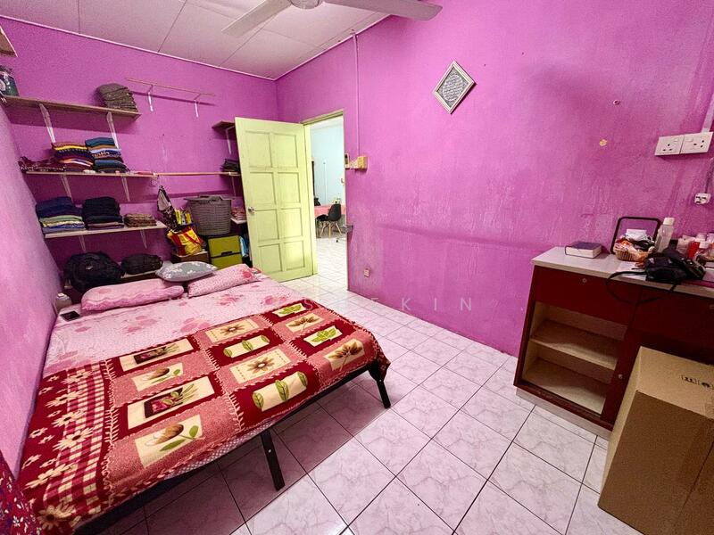 1-storey Terraced House for Sale in Bandar Tasik Kesuma (Beranang) - Nurashekin . - Bedroom - PropertyGuru.com.my