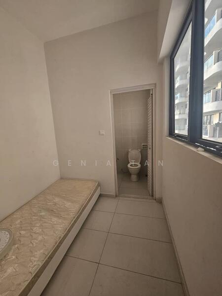 Condominium for Rent at Lovell @ Country Garden Danga Bay - Genia Tan - Bedroom - PropertyGuru.com.my