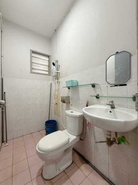 Kulai Kulai Kulai untuk Untuk Disewa - RM 1,700 /bulan, Feb 2026 - Bathroom - PropertyGuru.com.my