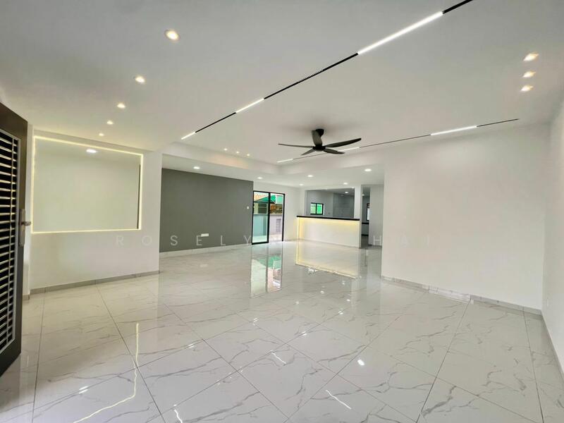 Semi-Detached House for Sale in Perling (Skudai) - Roselynn Chai - Living Room - PropertyGuru.com.my