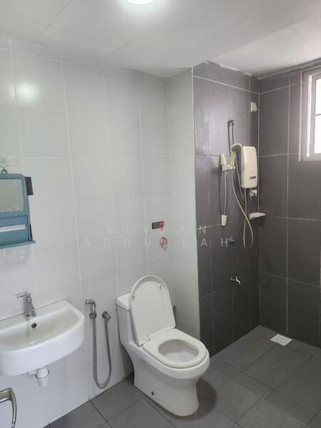 Pandan Residence 2 untuk Untuk Disewa - RM 1,500 /bulan, Mac 2026 - Bathroom - PropertyGuru.com.my