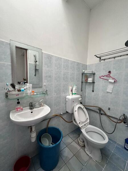2-storey Terraced House for Sale in Taman Bukit Desa (Kepong) - Alison Chiu - Bathroom - PropertyGuru.com.my