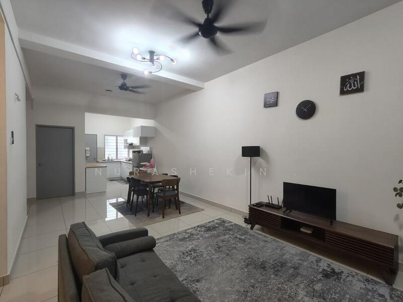 Taman Jenderam Idaman untuk Untuk Dijual - RM 530,000, Apr 2026 - Living Room - PropertyGuru.com.my